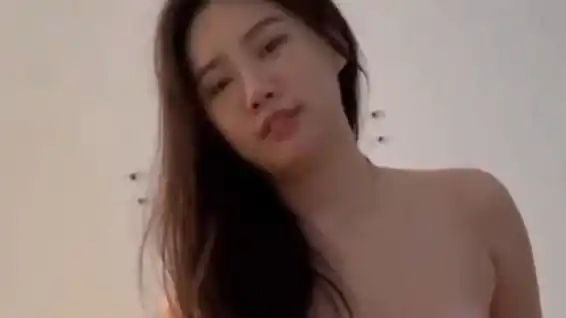 How rubbing the vaginal entrance builds stronger arousal than thrusting